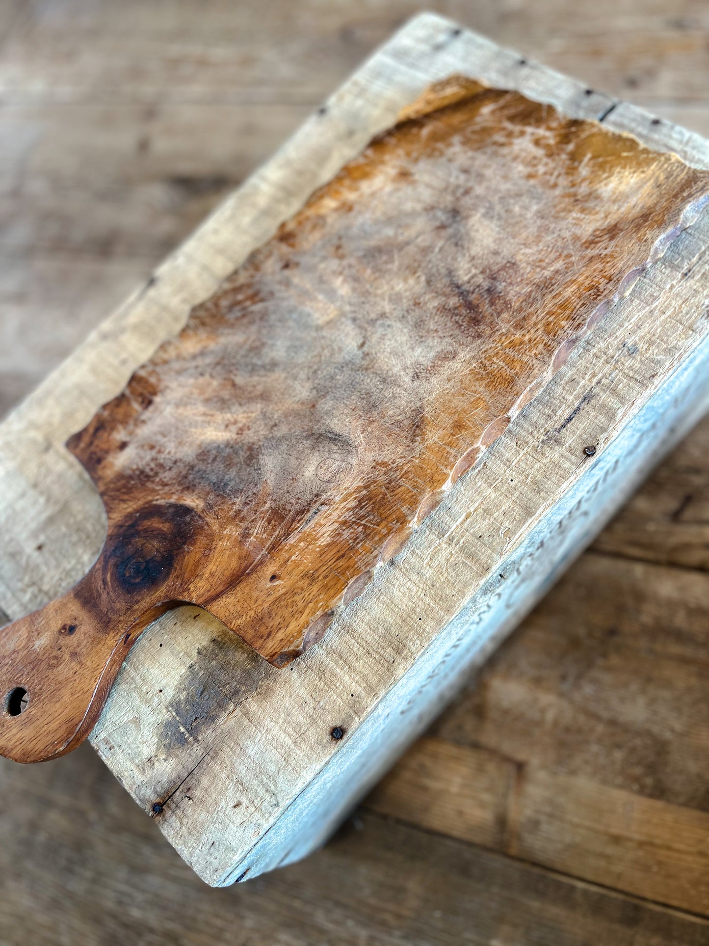 French Cutting Board with Scalloped Edges