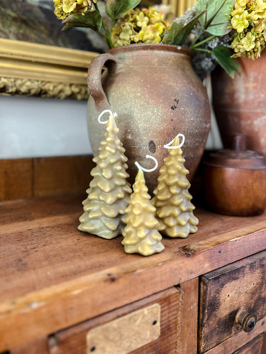 Lou and Dolly EXCLUSIVE Trio of Beeswax Tree Candles - Green