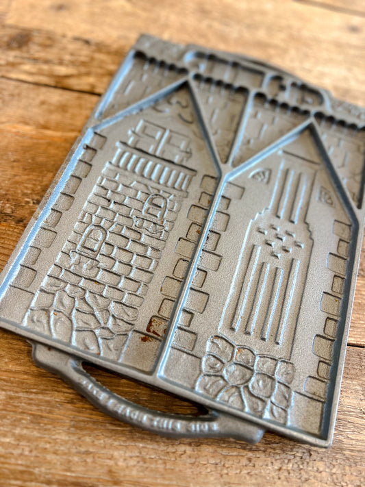 Williams Sonoma Traditional Cast Iron Gingerbread House Plaque