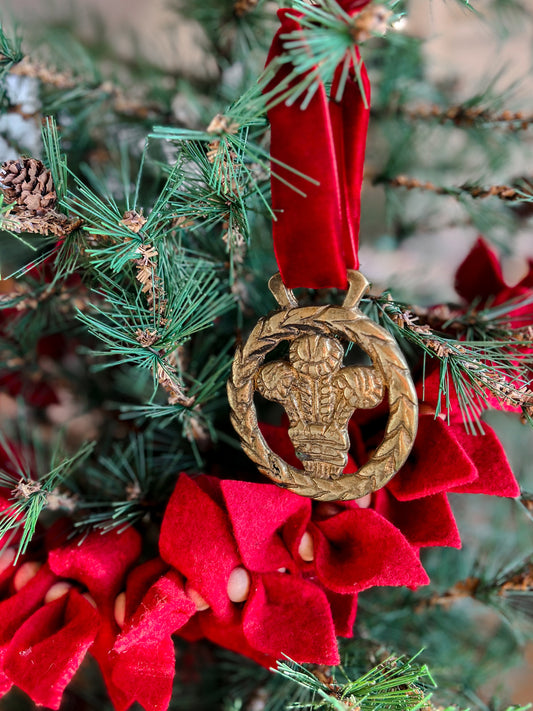 Ornament 11 - Prince of Whales Feathers with Wreath