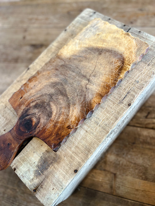 French Cutting Board with Scalloped Edges